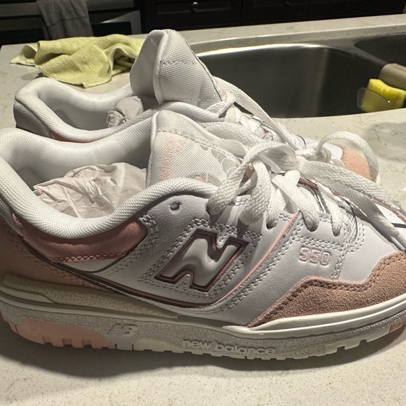 New balance 550. Kids size 5.5y. 23.5 cm. Brand new - Picture 2 of 3